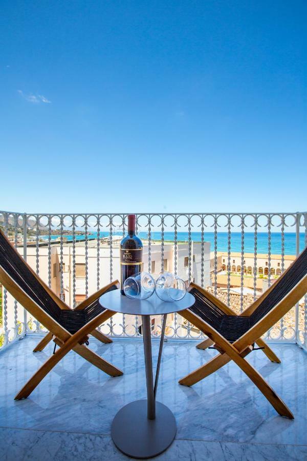 Cefalu Charme E Chic Suites Exterior photo